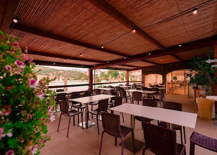 Capofrascaresort Апарт-отель Sant' Antonio di Santadi